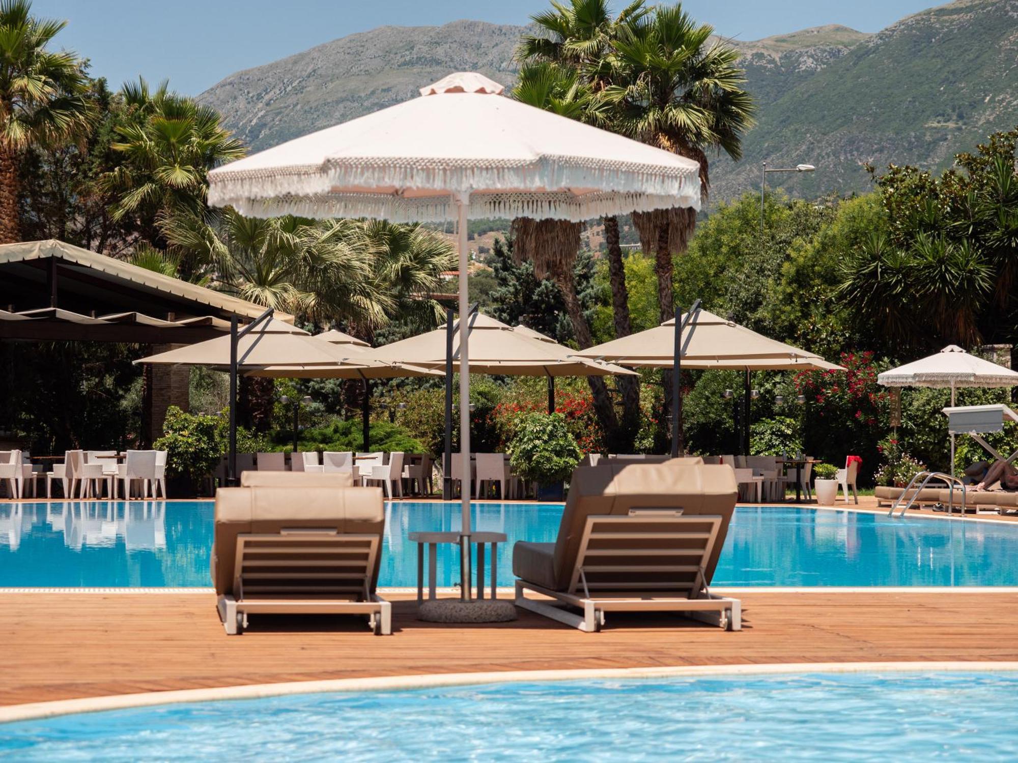 Nia Boutique Hotel By Rapo'S Resort Himara Kültér fotó